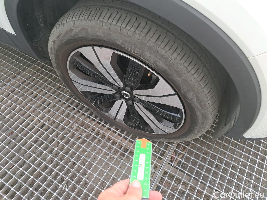  Volvo  XC 40 VOLVO XC40 / 2021 / 5P / todoterreno 1.5 T5 Recharge PHEV Plus Dark Auto #6