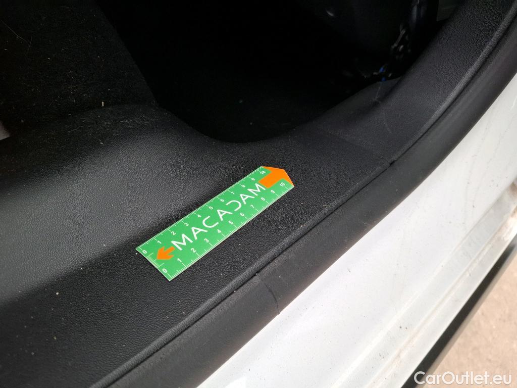  Citroen  C3 CITROEN  Société / 2020 / 5P / Berline / VU PureTech 83 S&S BVM Feel Nav #3