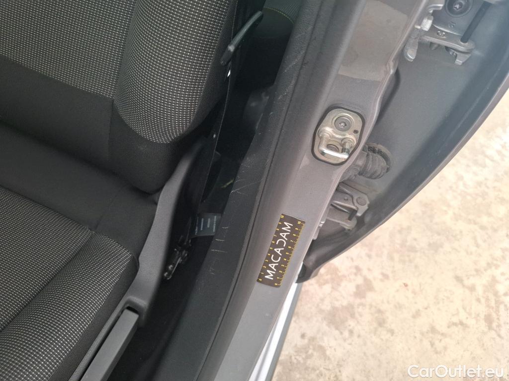  Citroen  C3  Plus 1.2 PureTech 80CV BVM5 6E #1