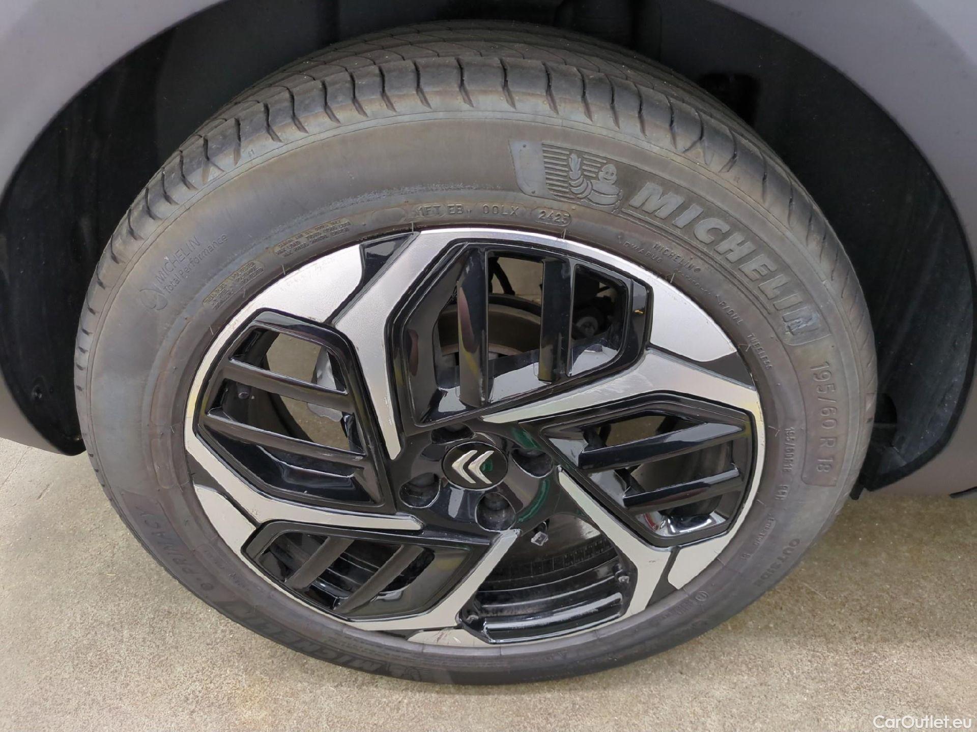  Citroen  C4 CITROEN  X / 2022 / 4P / Berline PureTech 130 S&S EAT8 Shine #8