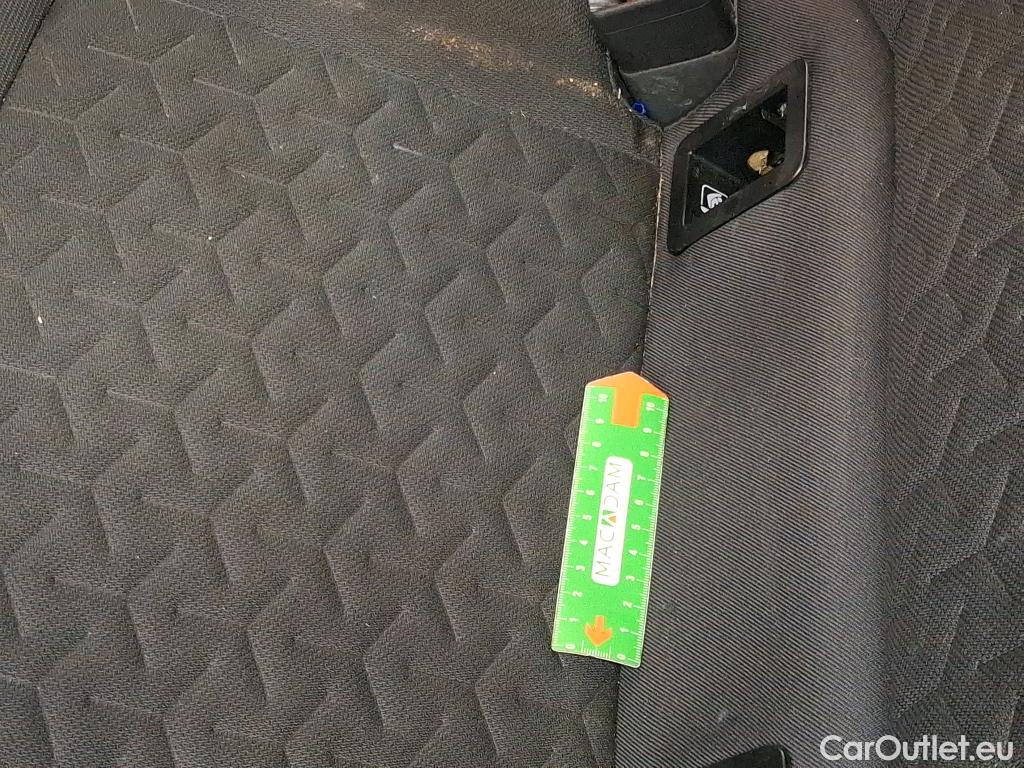  Toyota  Corolla TOYOTA  / 2018 / 5P / Berline Hybride 122h Dynamic Business Stage Acad #51