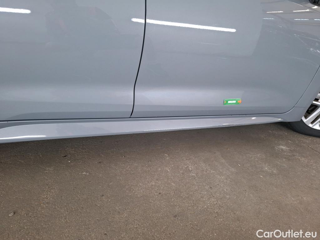  Toyota  Corolla TOYOTA  / 2018 / 5P / Berline Hybride 122h Dynamic Business Stage Acad #15