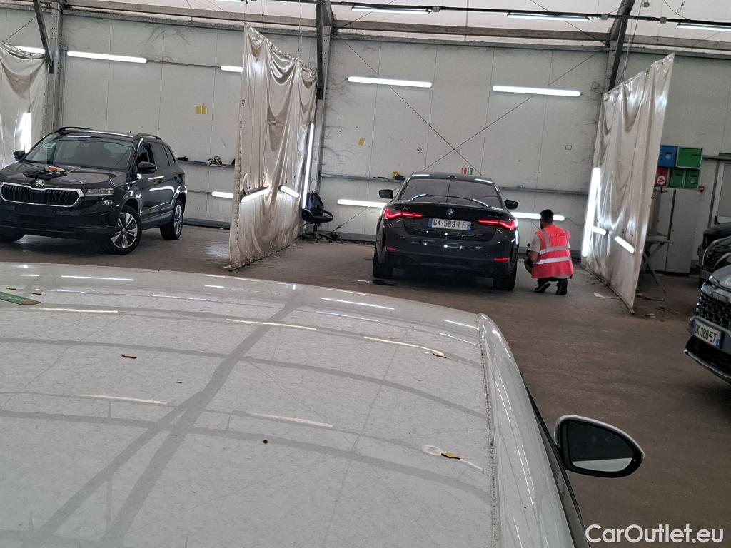  Volkswagen  Golf  VOLKSWAGEN / 2020 / 5P / Berline 2.0 TDI SCR 150 DSG7 Life Soci Busi #8
