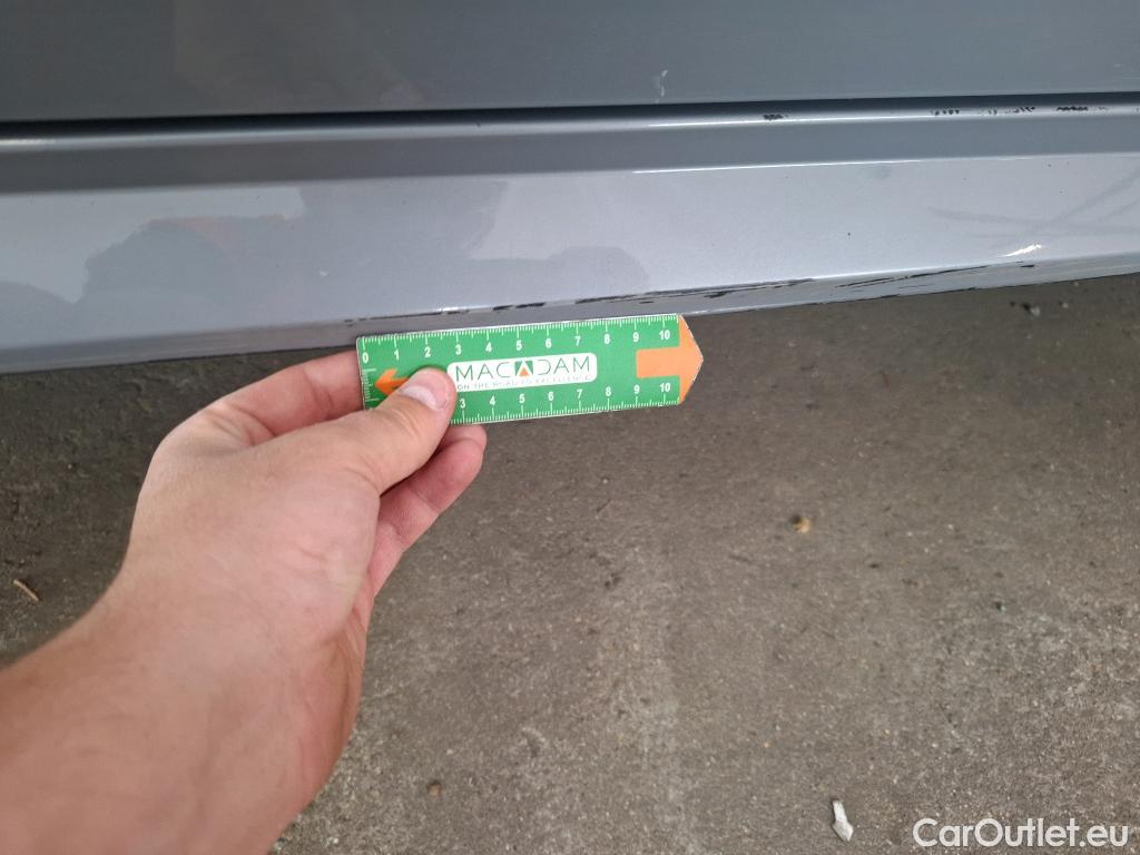 Toyota  Corolla TOYOTA  / 2018 / 5P / Berline Hybride 122h Dynamic Business Stage Acad #16