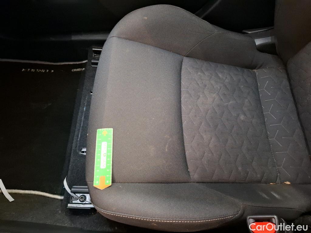  Toyota  Corolla TOYOTA  / 2018 / 5P / Berline Hybride 122h Dynamic Business Stage Acad #46