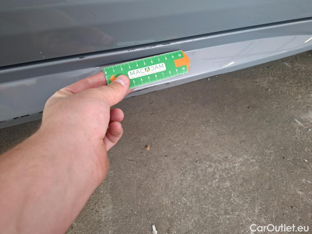 Toyota  Corolla TOYOTA  / 2018 / 5P / Berline Hybride 122h Dynamic Business Stage Acad #18