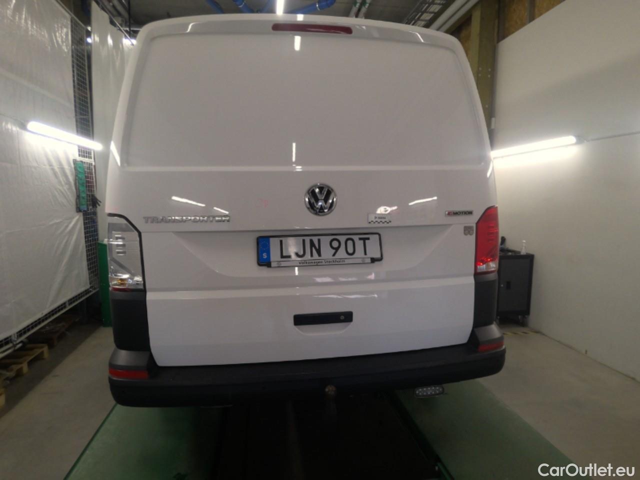  Volkswagen  Transporter T6 TDI 150 28 L1H1 A CV 4M #8