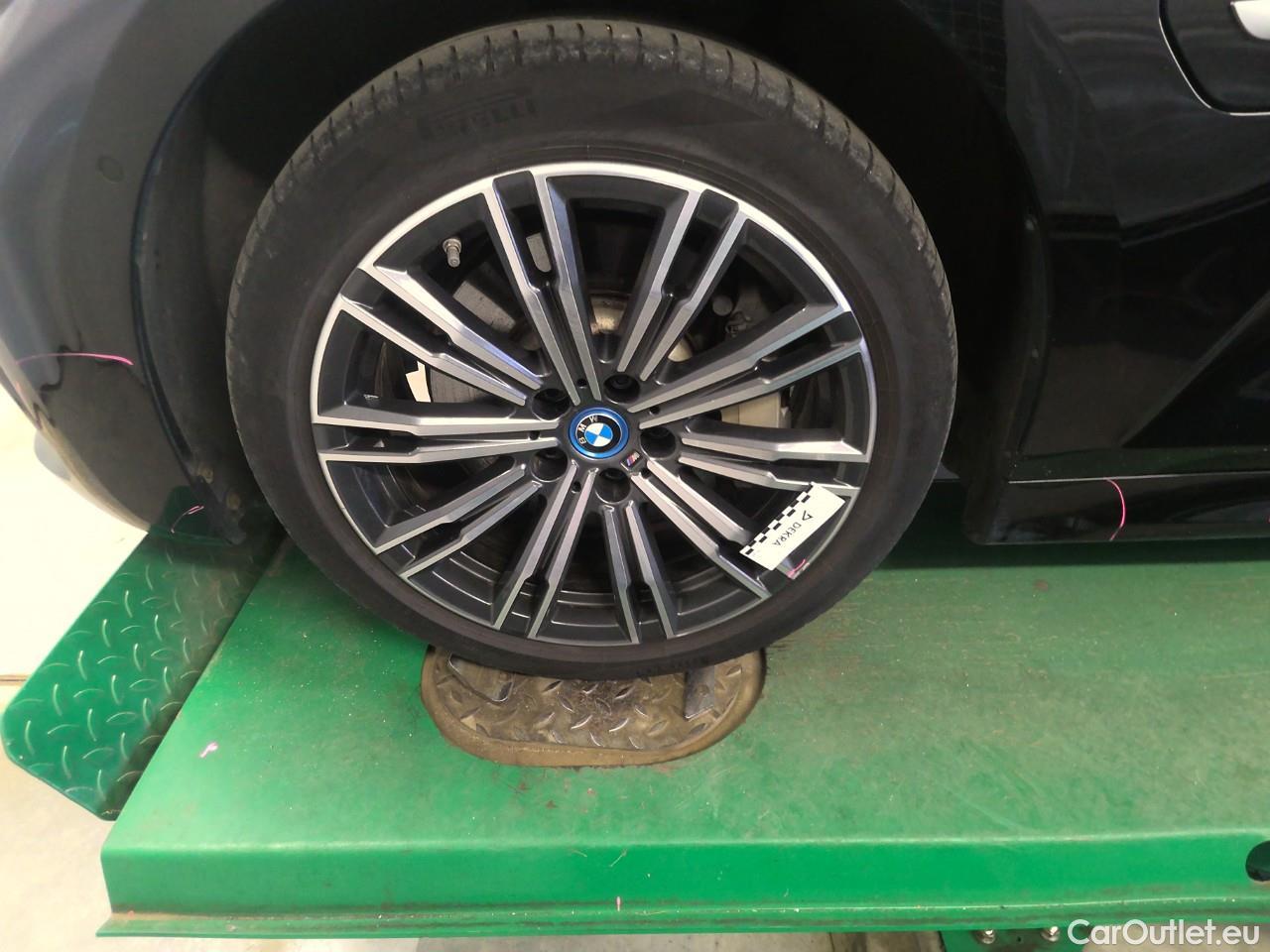  Bmw  Serie 3 330e Tour.xDr. Con.M-Sp. Aut #47
