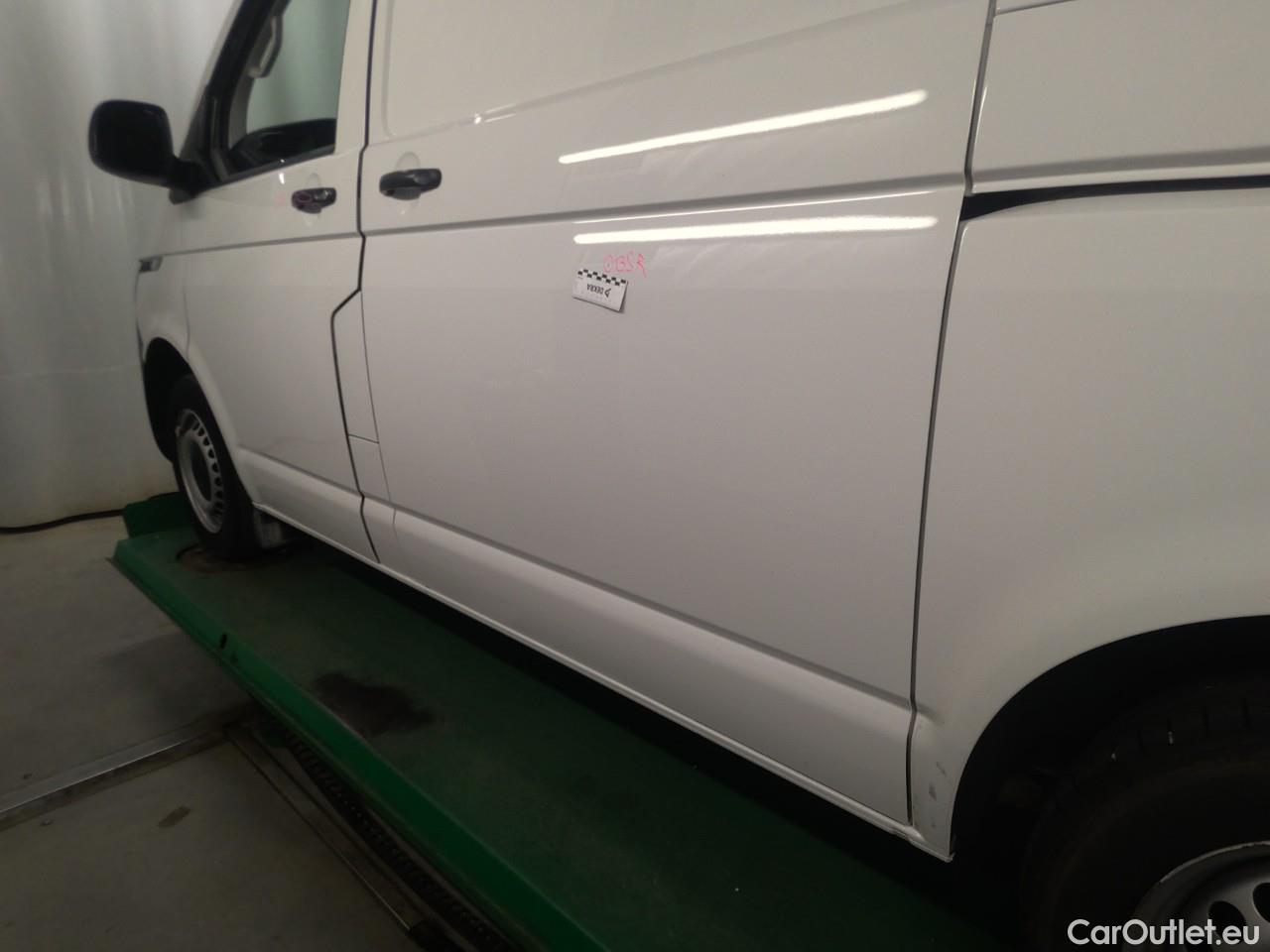  Volkswagen  Transporter T6 TDI 150 28 L1H1 A CV 4M #11