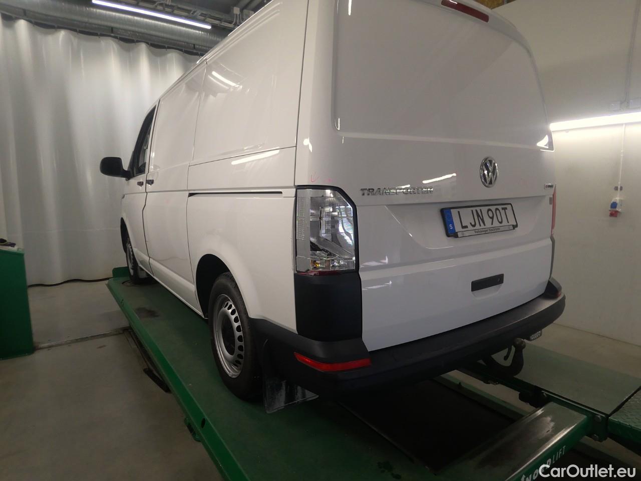  Volkswagen  Transporter T6 TDI 150 28 L1H1 A CV 4M #10