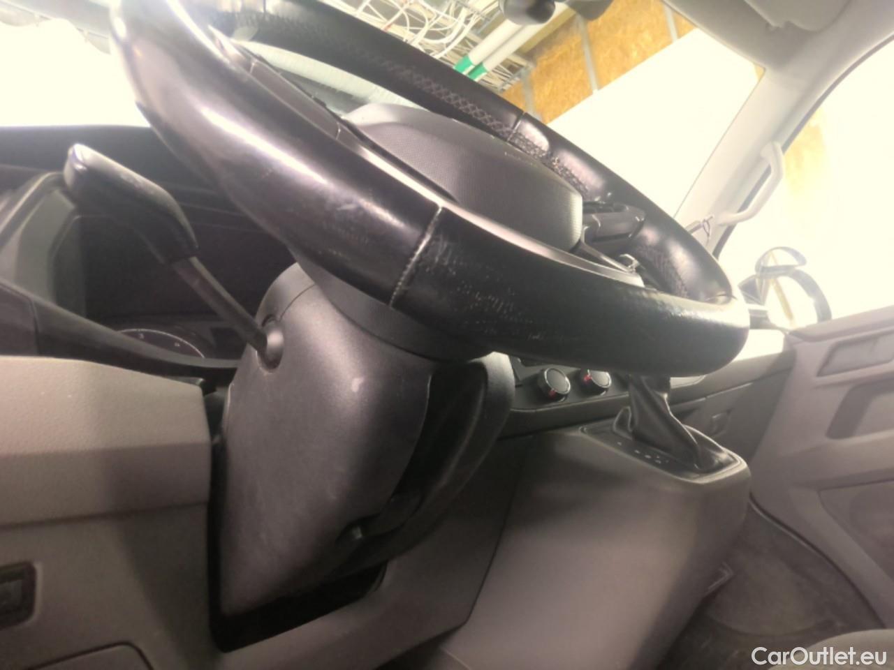  Volkswagen  Transporter T6 TDI 150 28 L1H1 A CV 4M #21