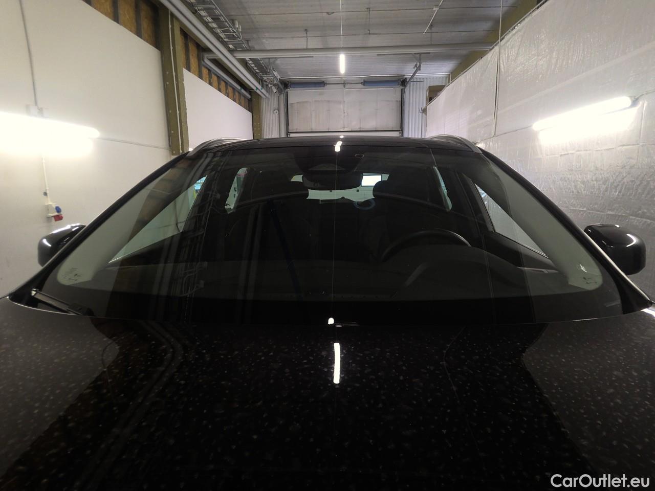  Volvo  XC60  T6 350 Co.Ed.Rec. AWD Aut #17