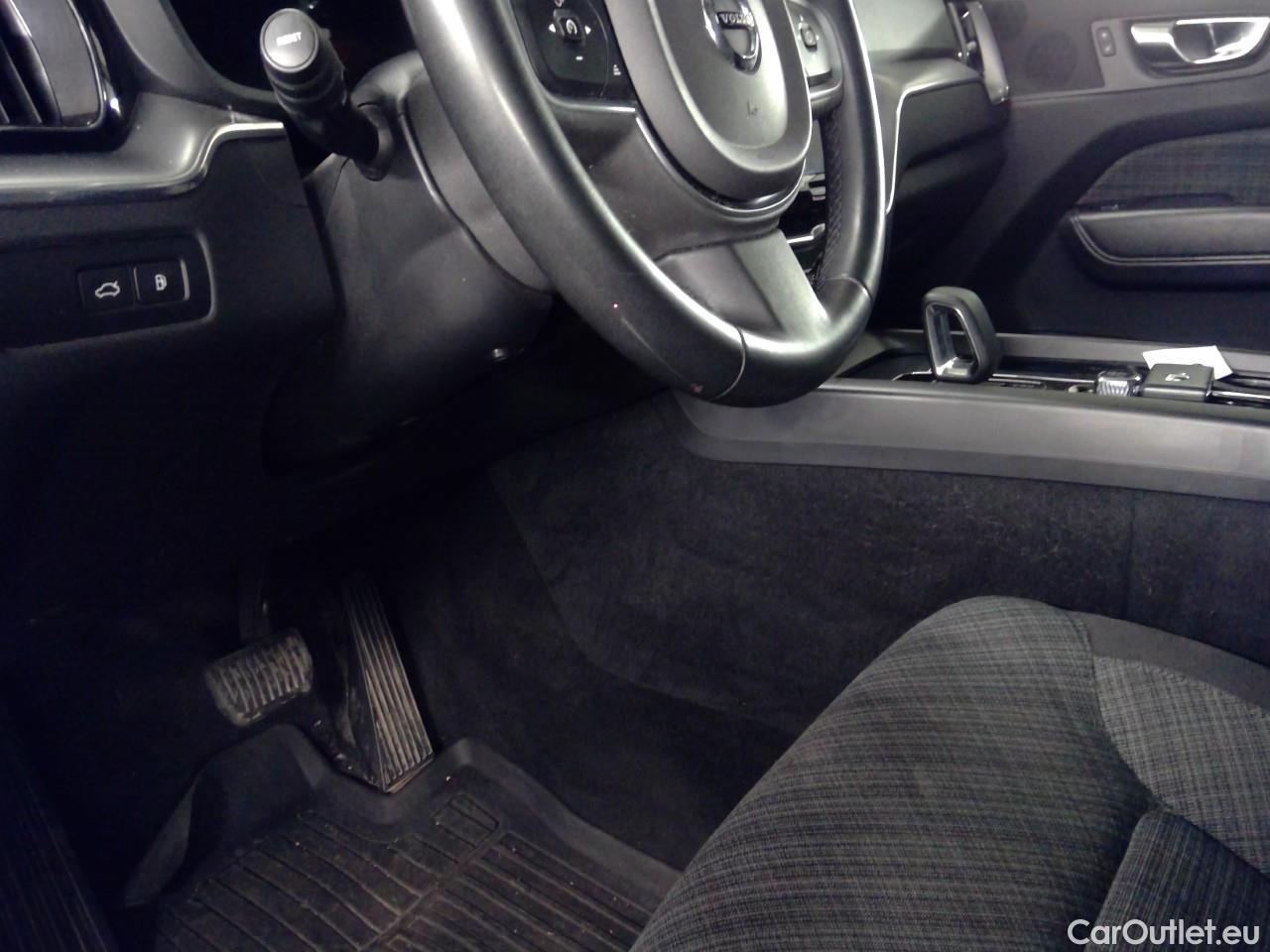  Volvo  XC60  T6 350 Co.Ed.Rec. AWD Aut #7