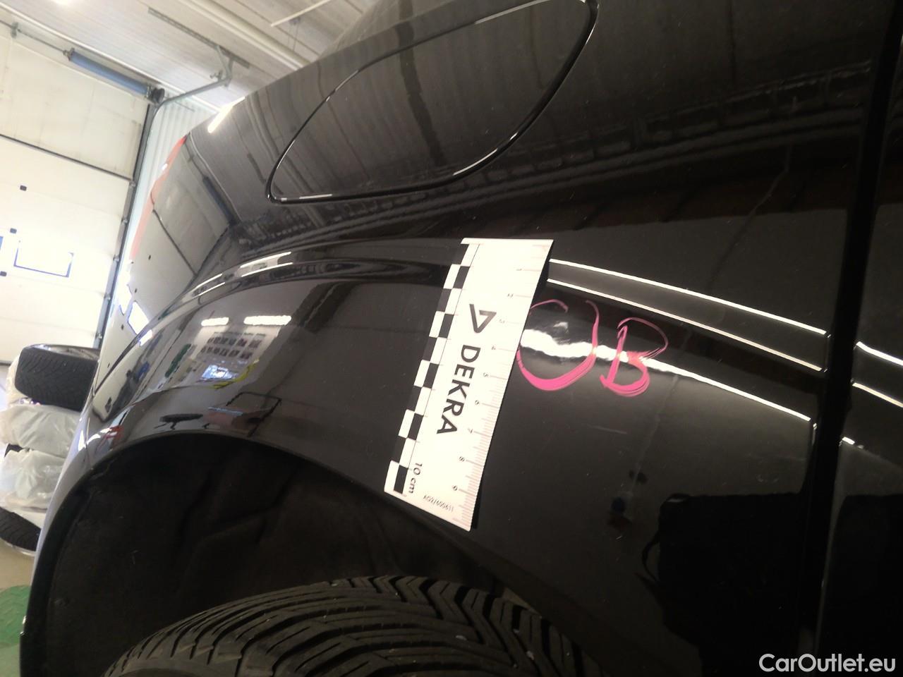  Volvo  XC60  T6 350 Co.Ed.Rec. AWD Aut #8