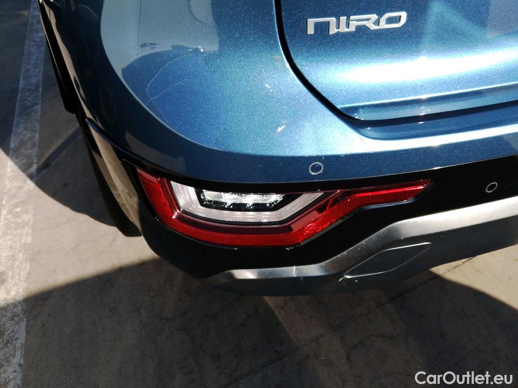  KIA  Niro KIA  / 2022 / 5P / crossover 1.6 GDi PHEV 135kW (183CV) Drive #1