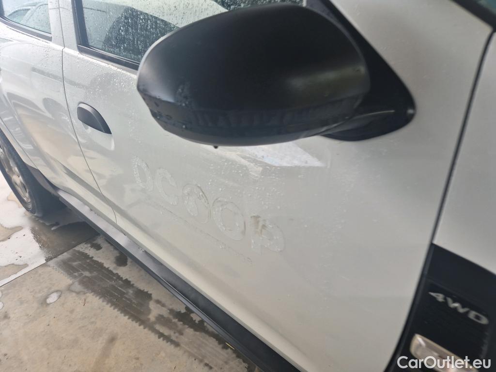  Dacia  Duster DACIA  / 2018 / 5P / todoterreno Essential Blue dCi 85kW (115CV) 4X4 #2