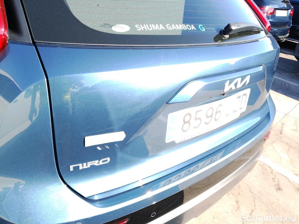  KIA  Niro KIA  / 2022 / 5P / crossover 1.6 GDi PHEV 135kW (183CV) Drive #3