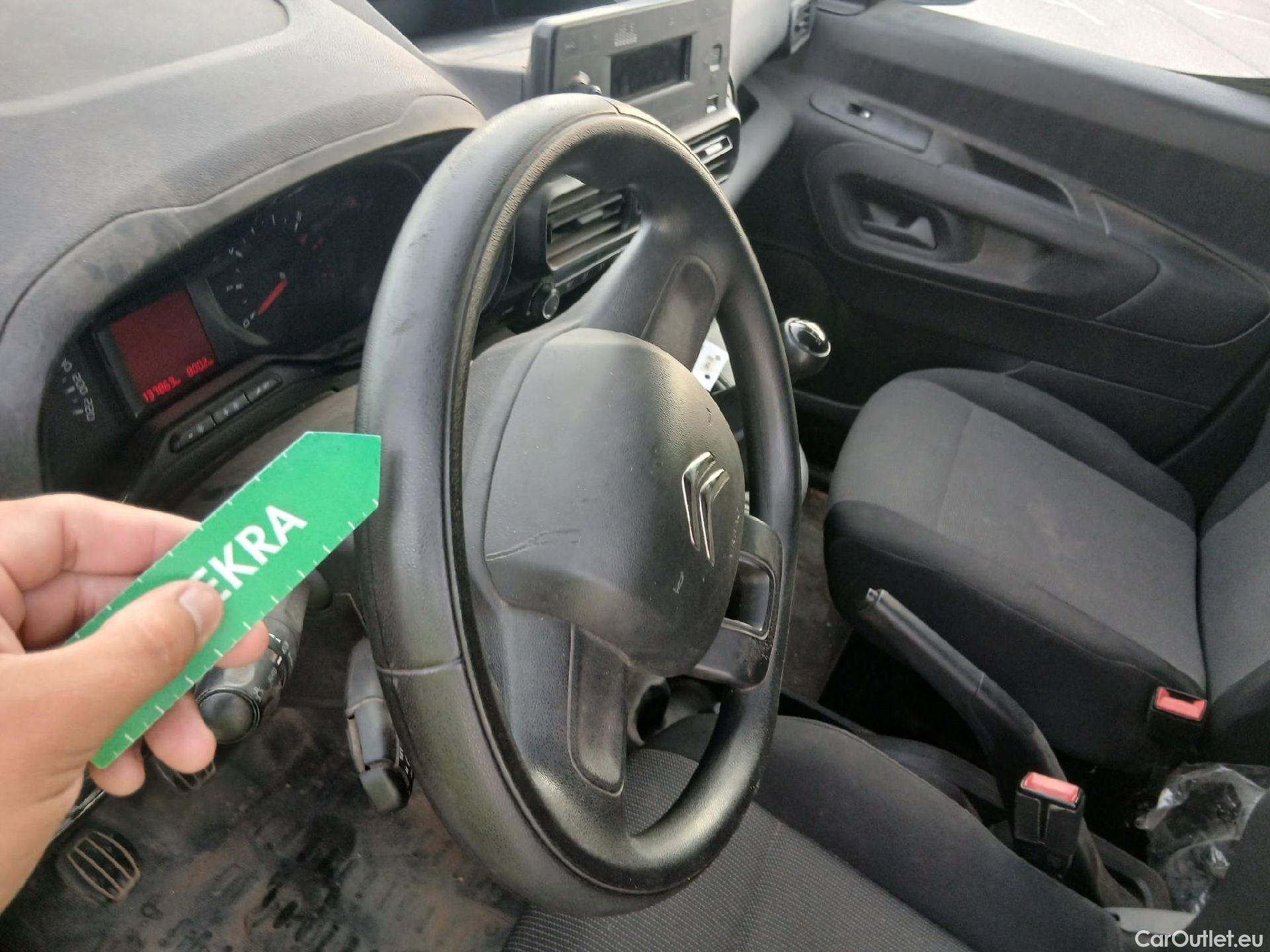  Citroen  Berlingo CITROEN  / 2018 / 3P / furgón derivado de turismo Talla M BlueHDi 100 CONTROL #8