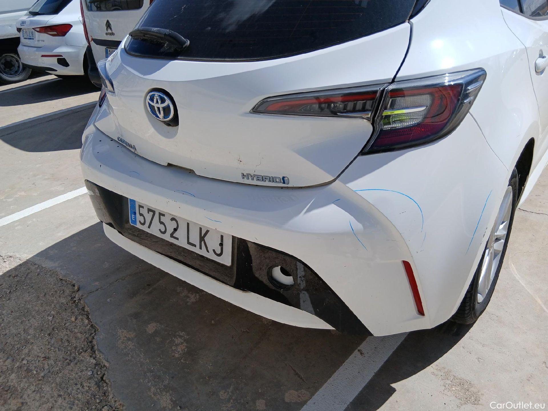  Toyota  Corolla TOYOTA  1.8 125H ACTIVE TECH E-CVT (CX)  SIN LLAVES #31