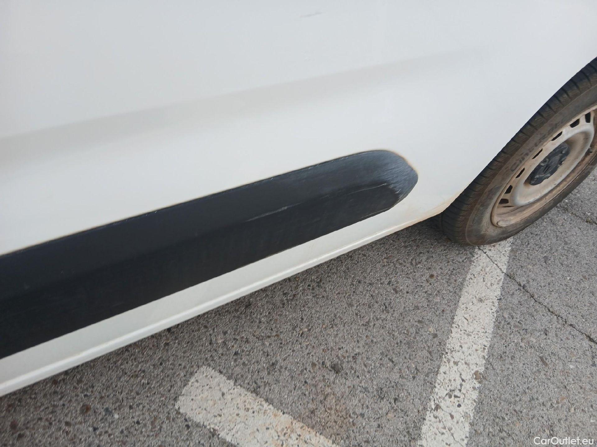  Citroen  Berlingo CITROEN  / 2018 / 3P / furgón derivado de turismo Talla M BlueHDi 100 CONTROL #24