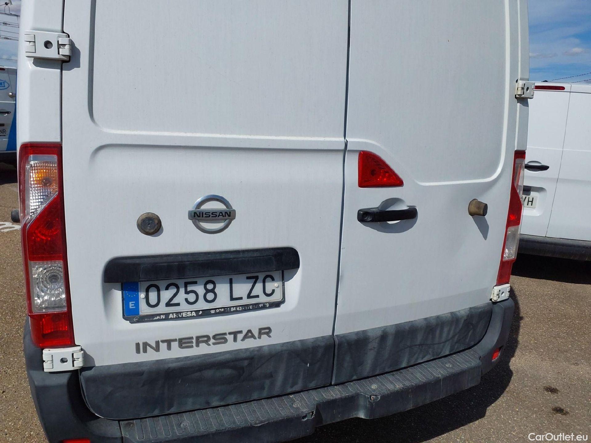  Nissan  Interstar NISSAN  / 2018 / 4P / furgón L2H2 3,5T 2.3dCi 99kW FWD Comfort #21