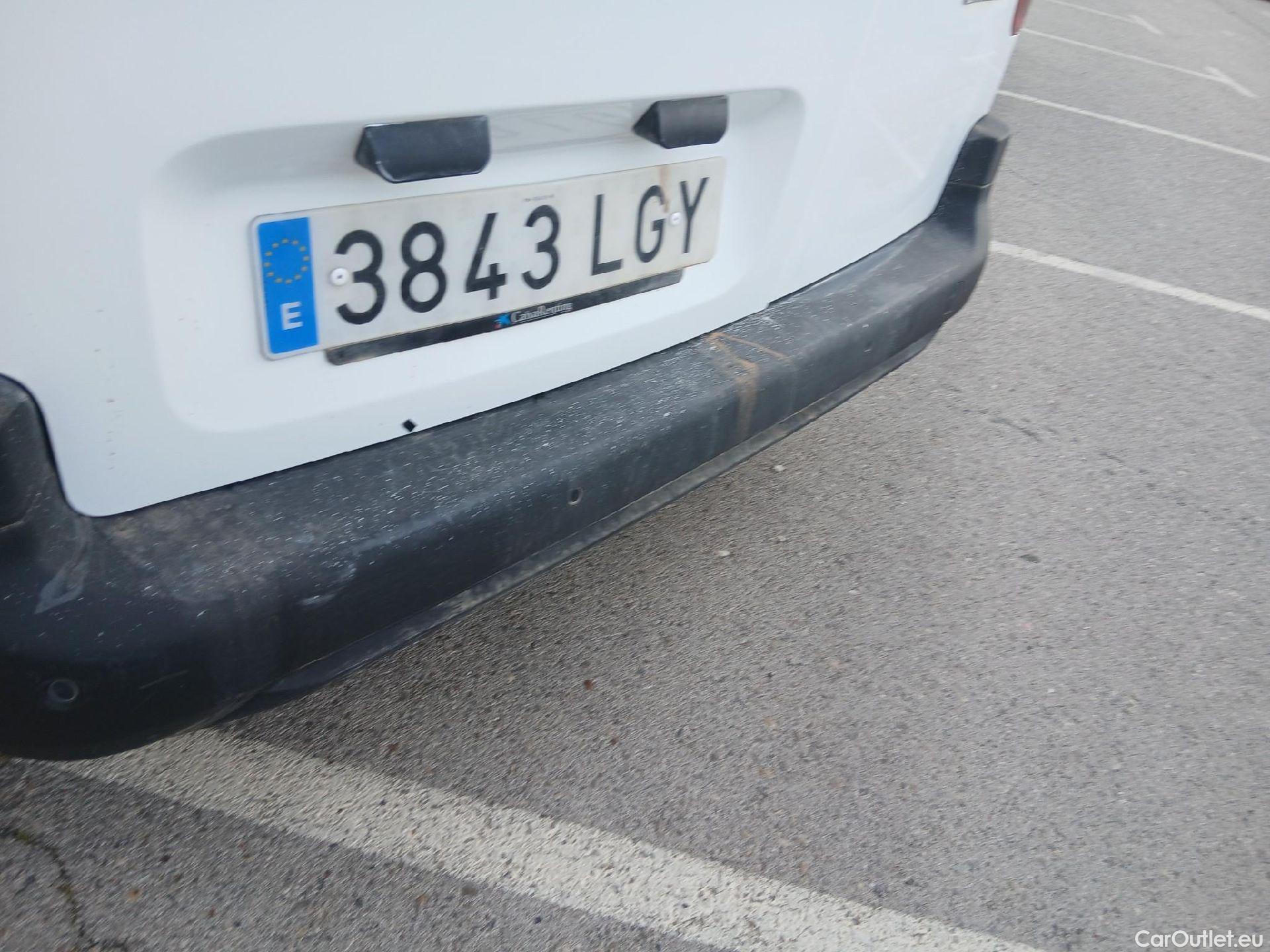  Citroen  Berlingo CITROEN  / 2018 / 3P / furgón derivado de turismo Talla M BlueHDi 100 CONTROL #26