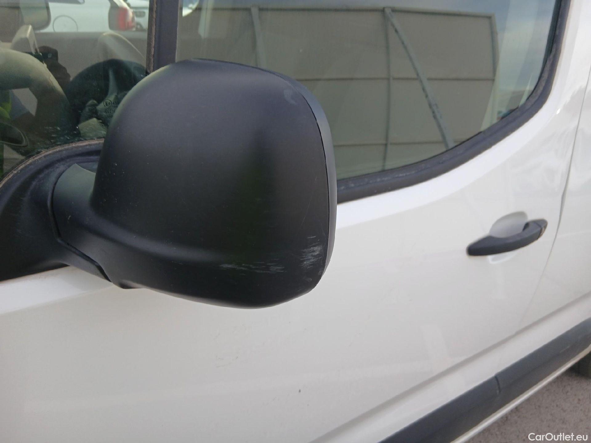  Citroen  Berlingo CITROEN  / 2018 / 3P / furgón derivado de turismo Talla M BlueHDi 100 CONTROL #16