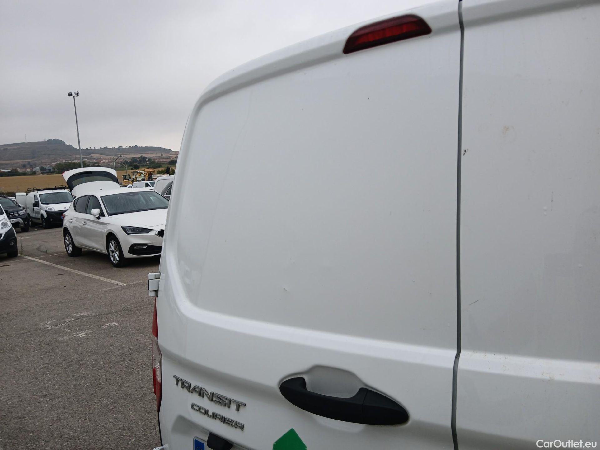  Ford  Transit FORD  Courier/2014/4P/furgón der.turis Van 1.5 TDCi 75kW Trend #47