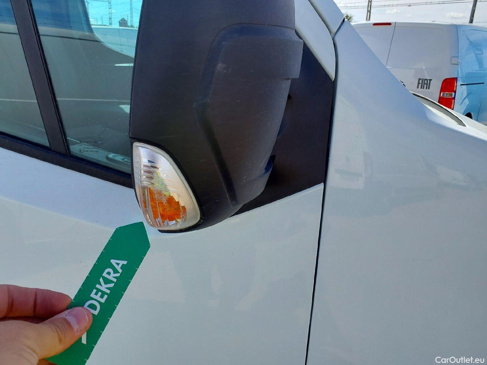  Nissan  Interstar NISSAN  / 2018 / 4P / furgón L2H2 3,5T 2.3dCi 99kW FWD Comfort #34