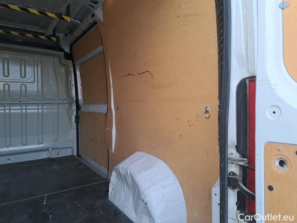  Opel  Movano OPEL  / 2021 / 4P / furgón Furgón Base L2H2 3.5T 2.2 BlueHDi 88kW #43