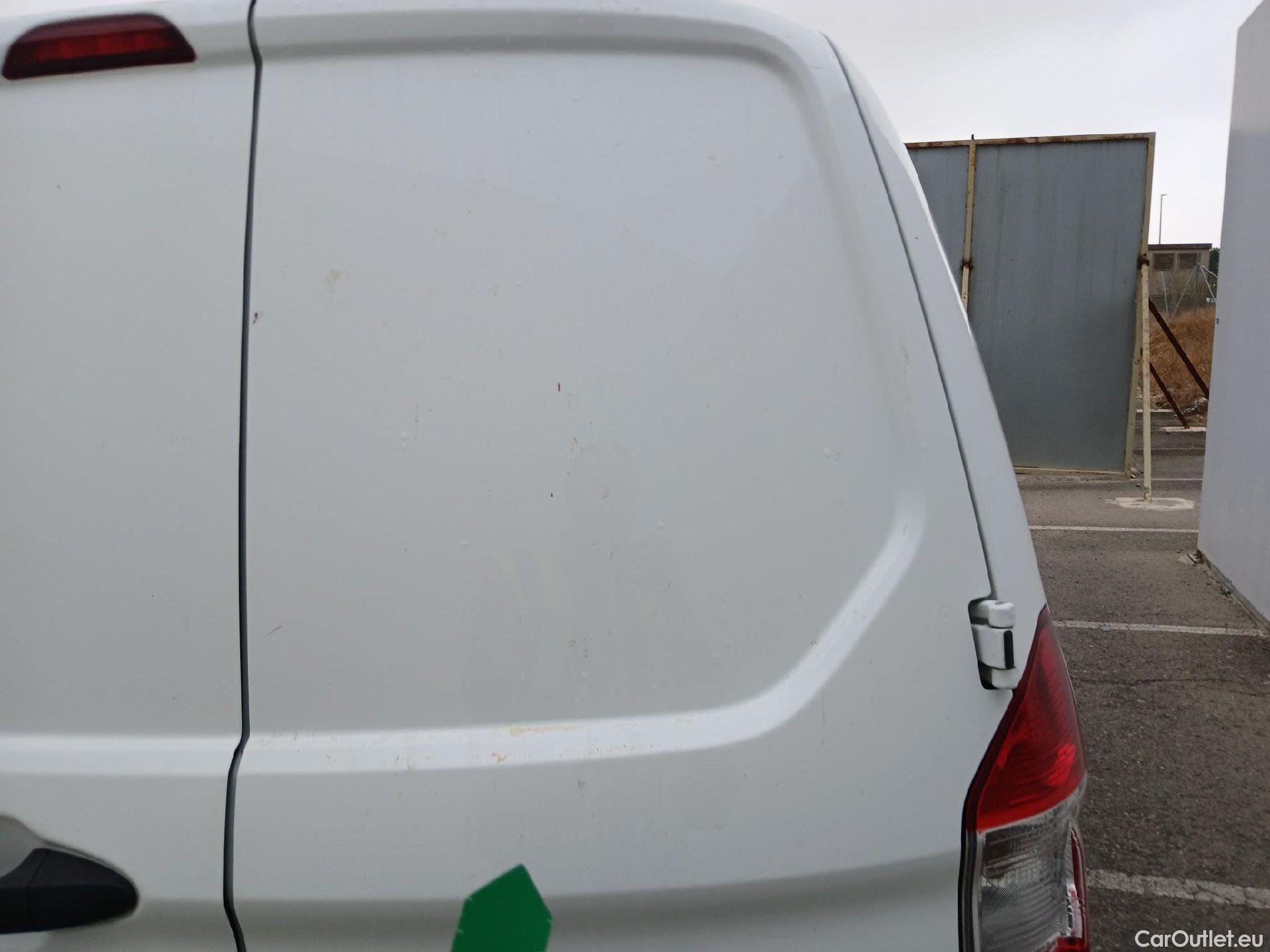  Ford  Transit FORD  Courier/2014/4P/furgón der.turis Van 1.5 TDCi 75kW Trend #48