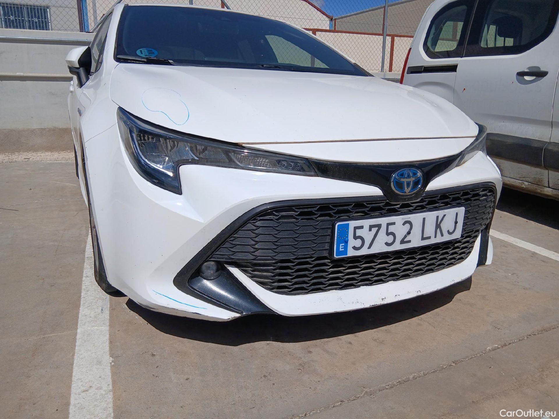  Toyota  Corolla TOYOTA  1.8 125H ACTIVE TECH E-CVT (CX)  SIN LLAVES #10
