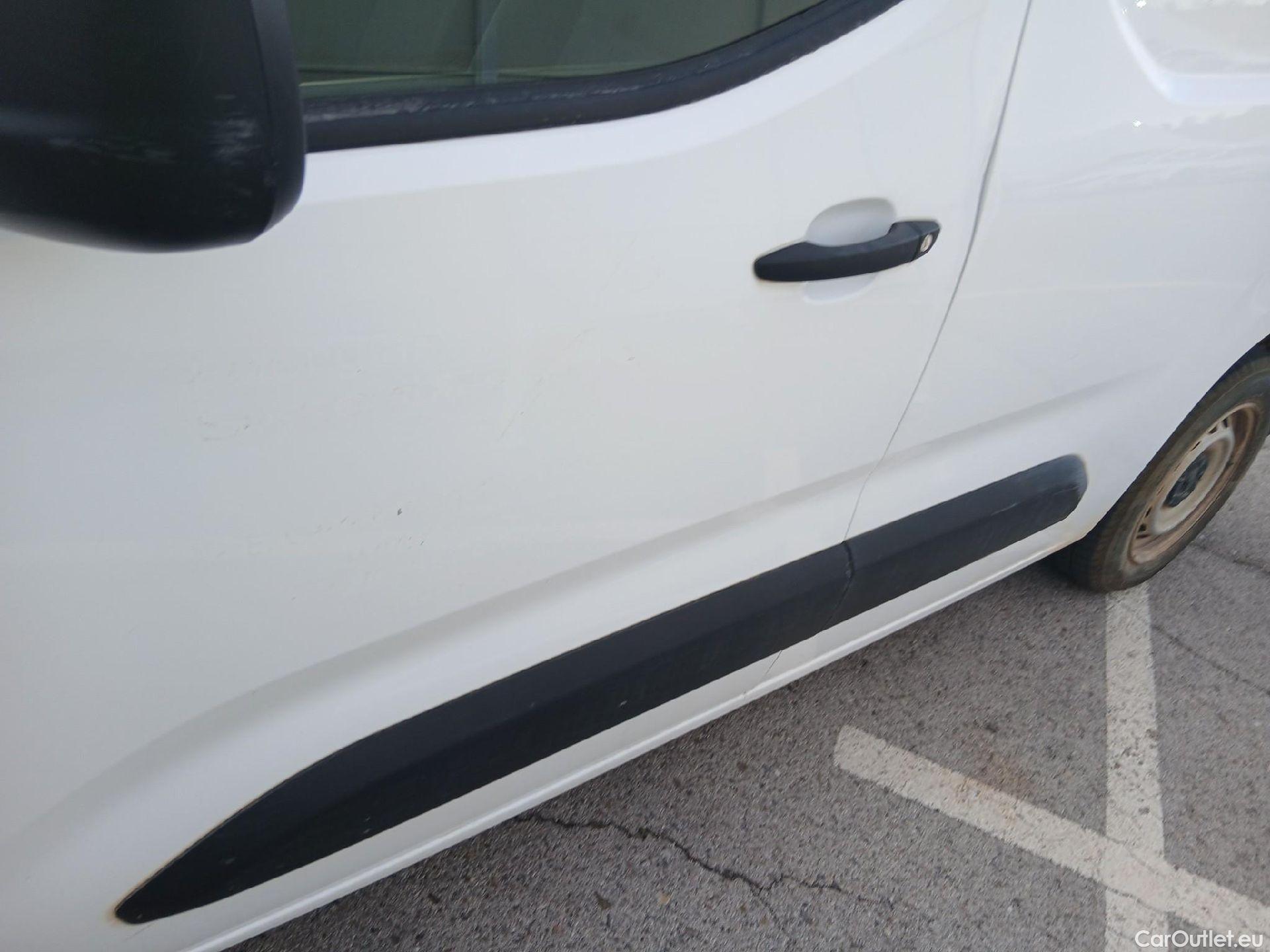  Citroen  Berlingo CITROEN  / 2018 / 3P / furgón derivado de turismo Talla M BlueHDi 100 CONTROL #18