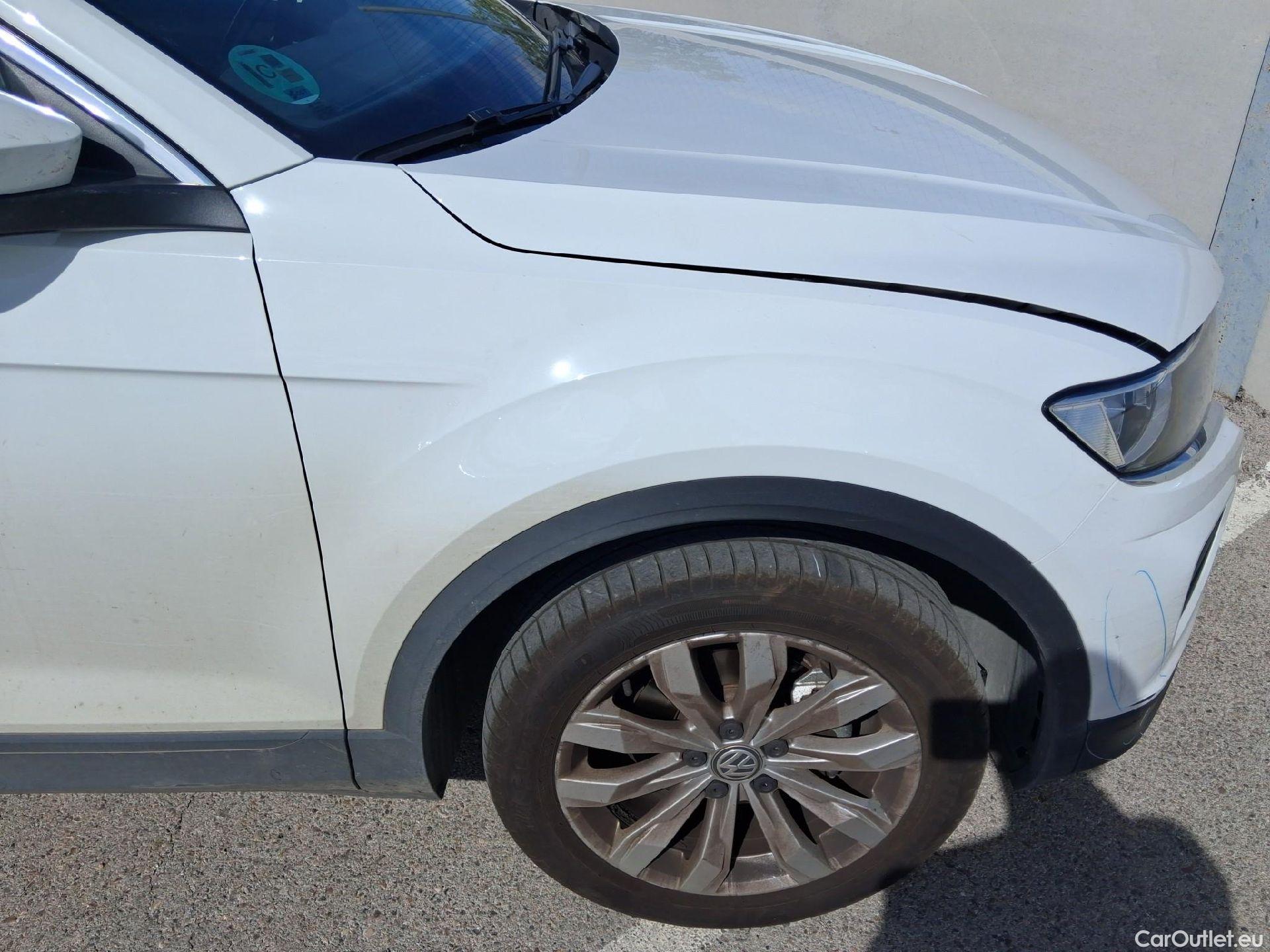  Volkswagen  T-ROC VOLKSWAGEN  / 2017 / 5P / todoterreno Advance 1.0 TSI 85kW (115CV) (CX) #40