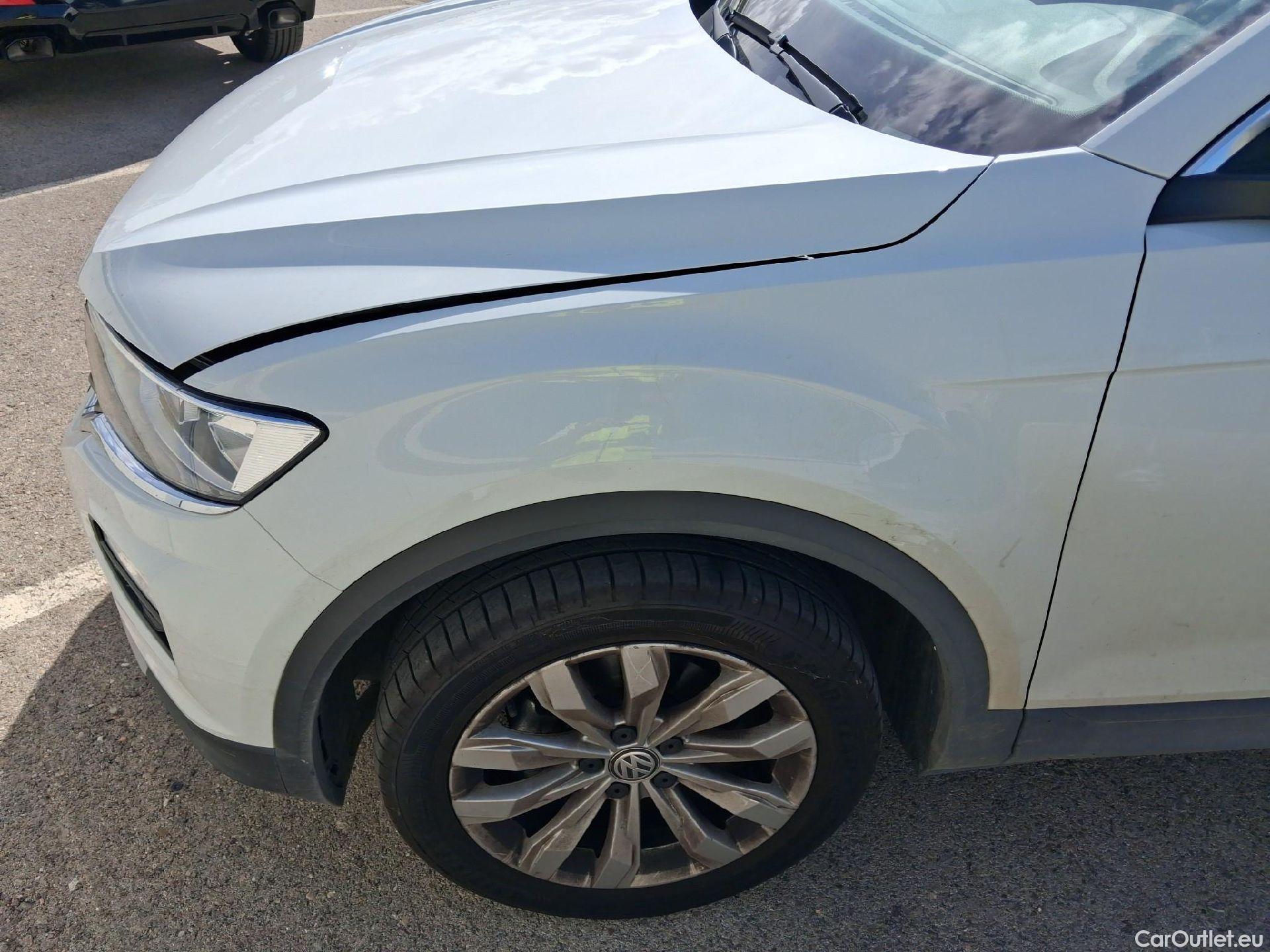  Volkswagen  T-ROC VOLKSWAGEN  / 2017 / 5P / todoterreno Advance 1.0 TSI 85kW (115CV) (CX) #17