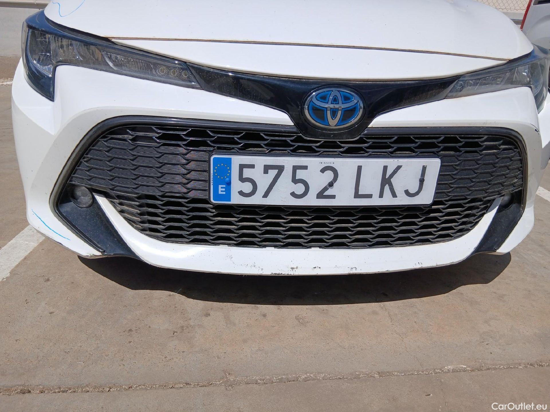  Toyota  Corolla TOYOTA  1.8 125H ACTIVE TECH E-CVT (CX)  SIN LLAVES #13