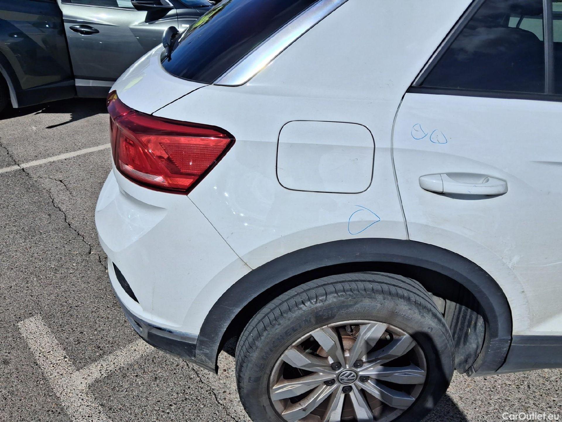  Volkswagen  T-ROC VOLKSWAGEN  / 2017 / 5P / todoterreno Advance 1.0 TSI 85kW (115CV) (CX) #32