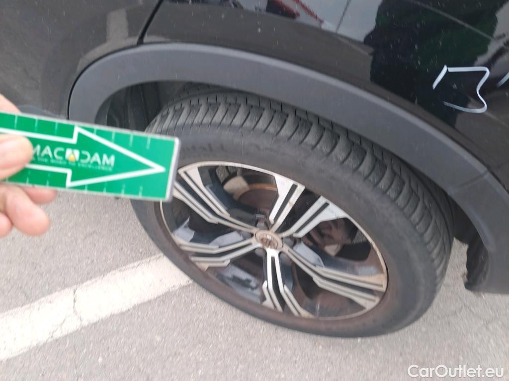  Volvo  XC 40 VOLVO XC40 / 2017 / 5P / todoterreno 1.5 T4 Twin Recharge Inscription Auto #3