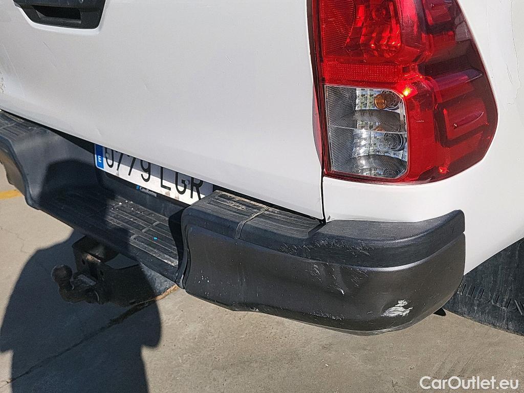  Toyota  Hilux TOYOTA  / 2016 / 2P / pickup 2.4 D-4D Cabina Extra GX #15