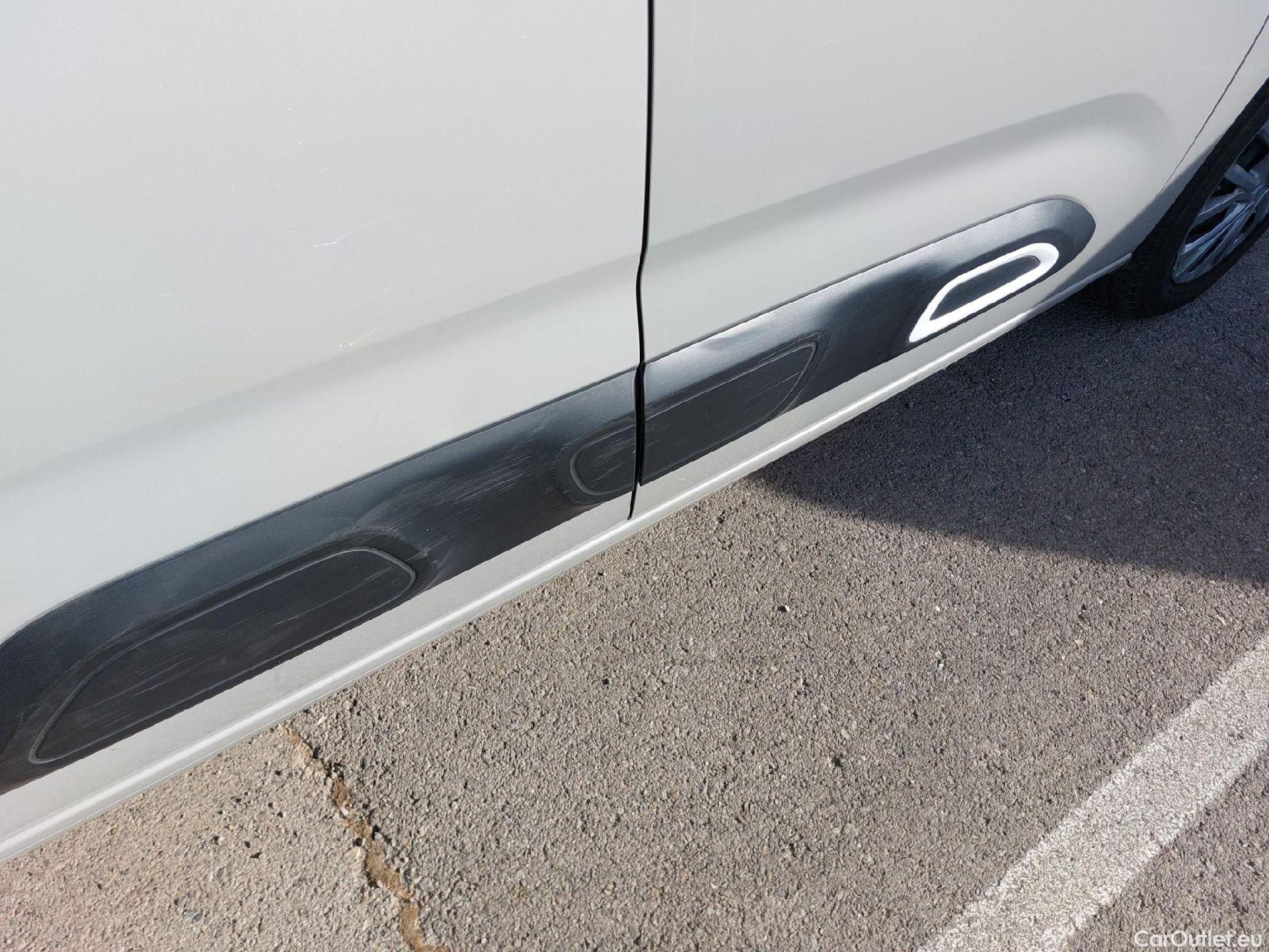  Citroen  Berlingo CITROEN  / 2018 / 5P / monovolumen compacto Talla M PureTech 110 S&S FEEL #21