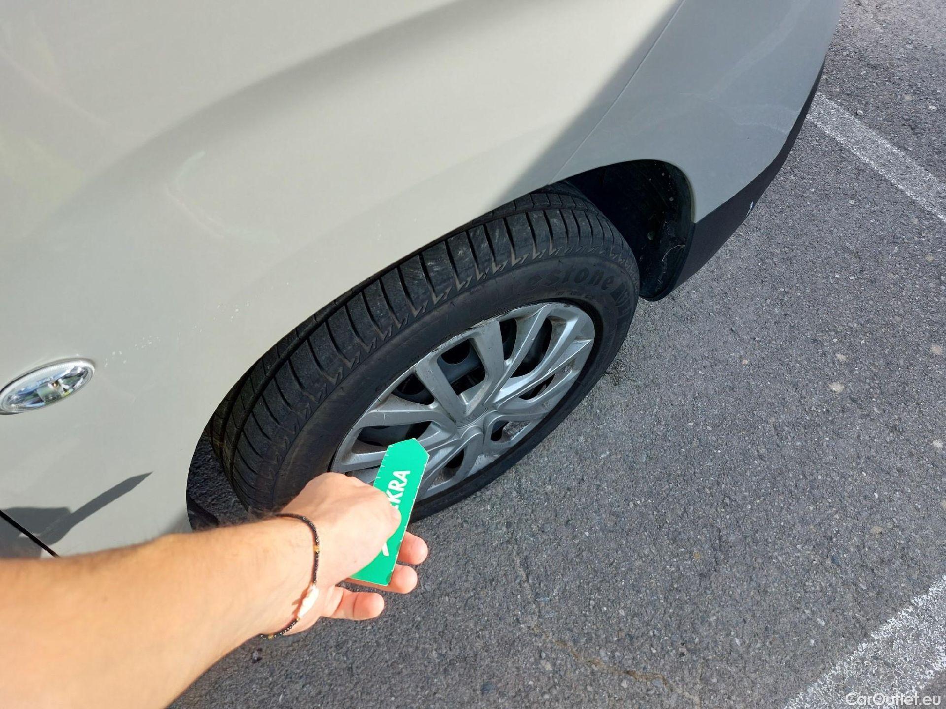  Citroen  Berlingo CITROEN  / 2018 / 5P / monovolumen compacto Talla M PureTech 110 S&S FEEL #25