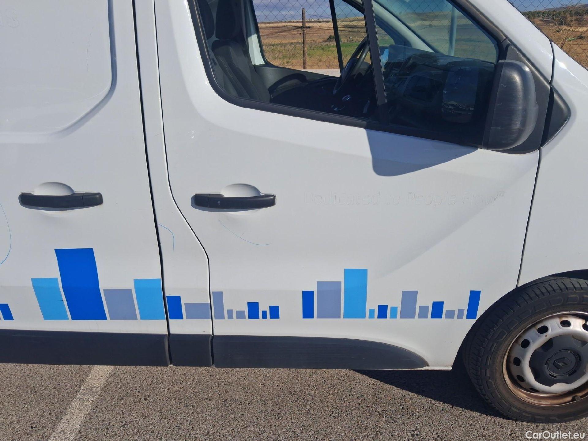  Renault  Trafic RENAULT  / 2019 / 4P / furgón Furgón 27 L1H1 Energy Blue dCi 70 kW- SS #37