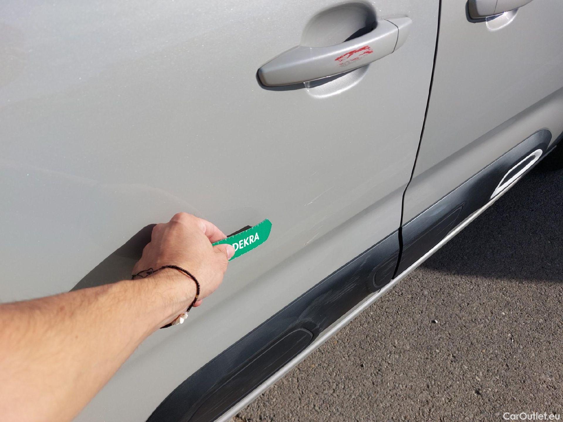  Citroen  Berlingo CITROEN  / 2018 / 5P / monovolumen compacto Talla M PureTech 110 S&S FEEL #12