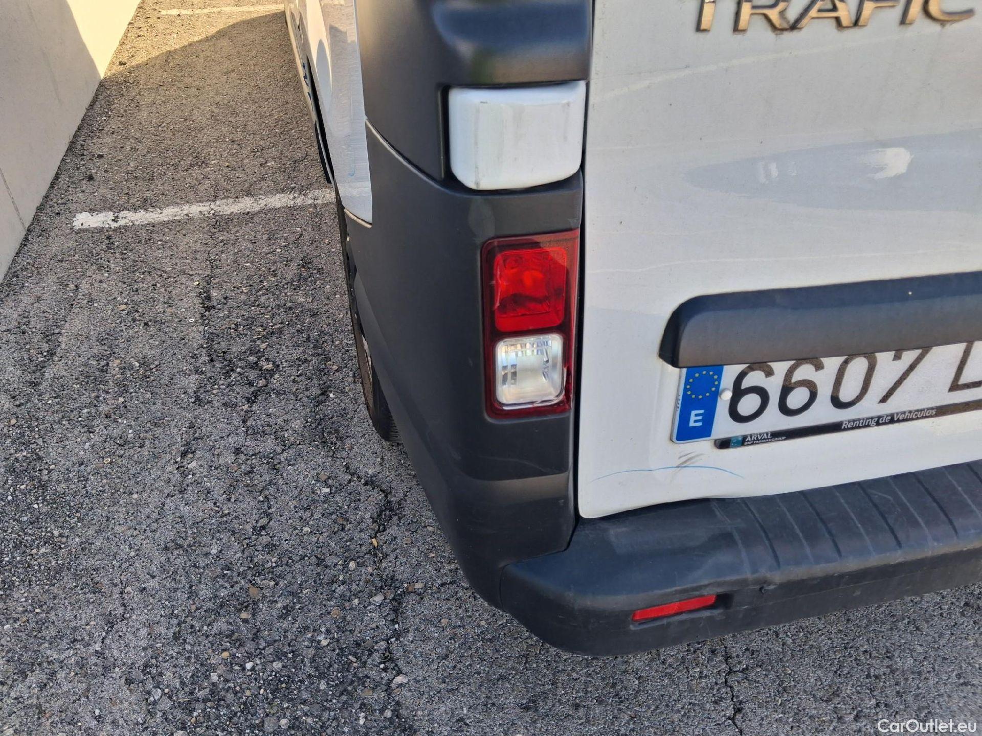  Renault  Trafic RENAULT  / 2019 / 4P / furgón Furgón 27 L1H1 Energy Blue dCi 70 kW- SS #19