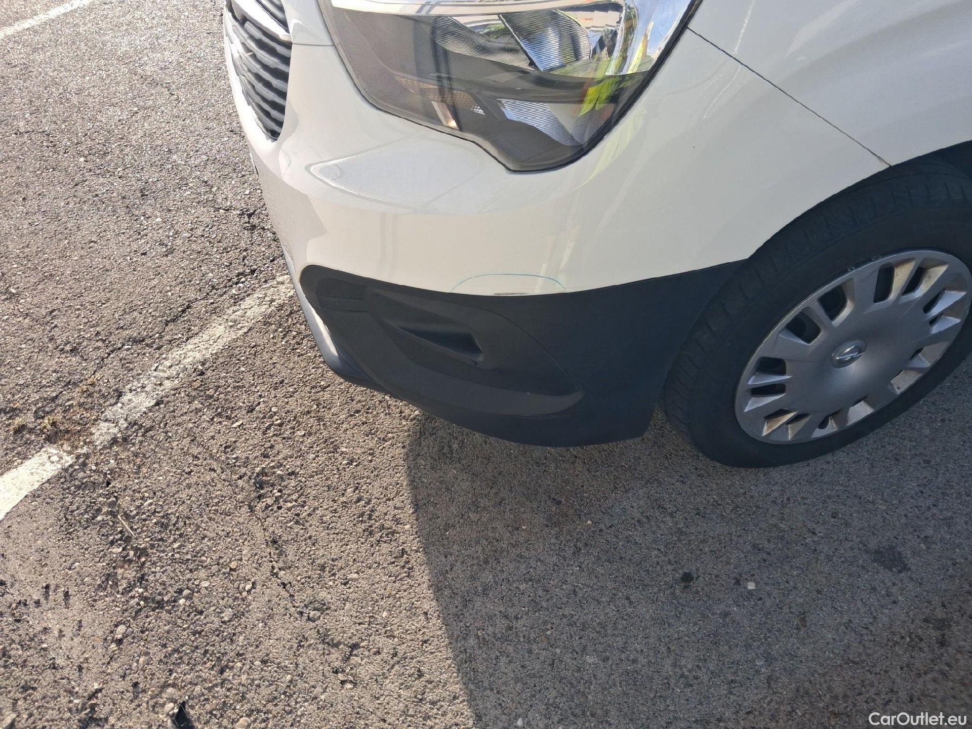  Opel  Combo OPEL  Life / 2018 / 4P / monovolumen compacto 1.5 TD 56kW (75CV) Expression L #9