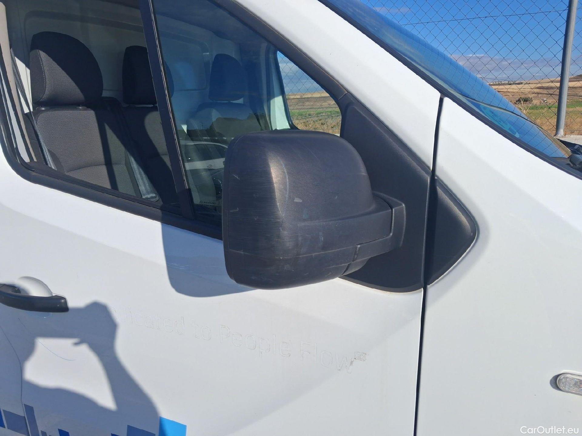  Renault  Trafic RENAULT  / 2019 / 4P / furgón Furgón 27 L1H1 Energy Blue dCi 70 kW- SS #39