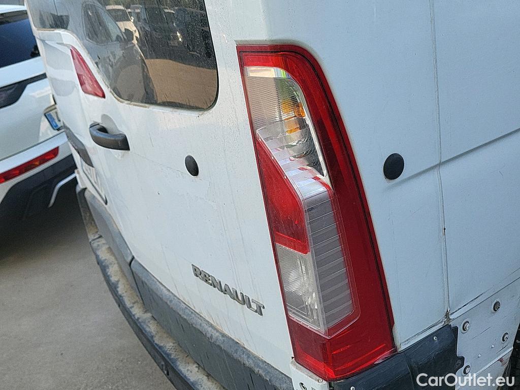  Renault  Master RENAULT  / 2019 / 4P / combi Combi 9 L2H2 3500 En B dCi 110kW #29