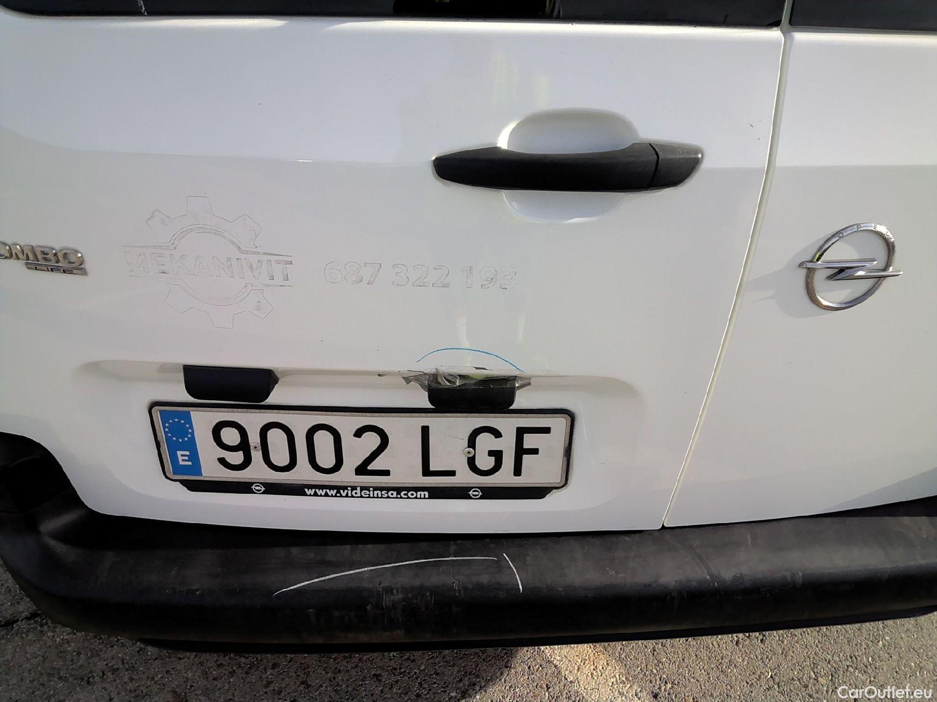  Opel  Combo OPEL  Life / 2018 / 4P / monovolumen compacto 1.5 TD 56kW (75CV) Expression L #30