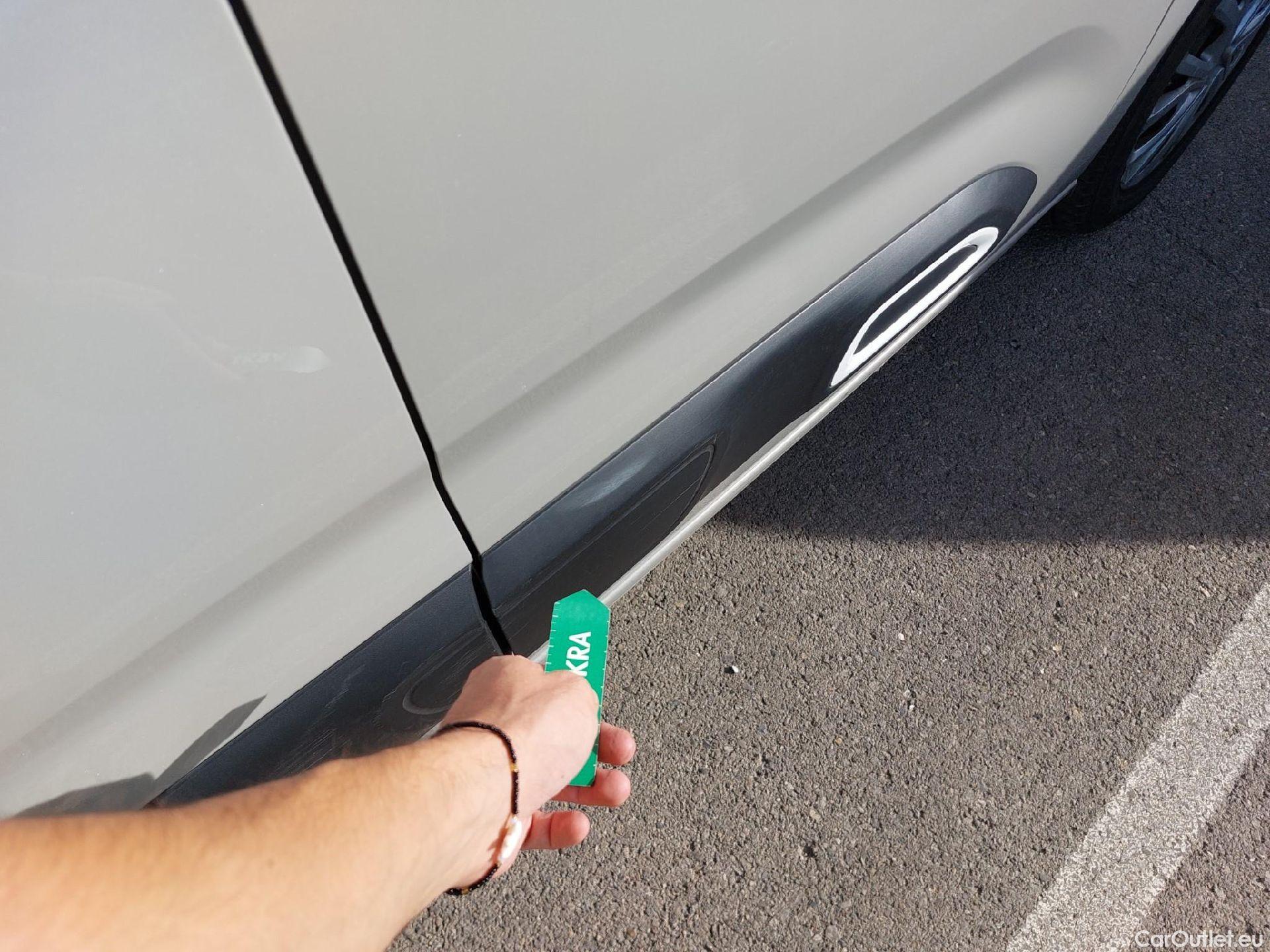  Citroen  Berlingo CITROEN  / 2018 / 5P / monovolumen compacto Talla M PureTech 110 S&S FEEL #20