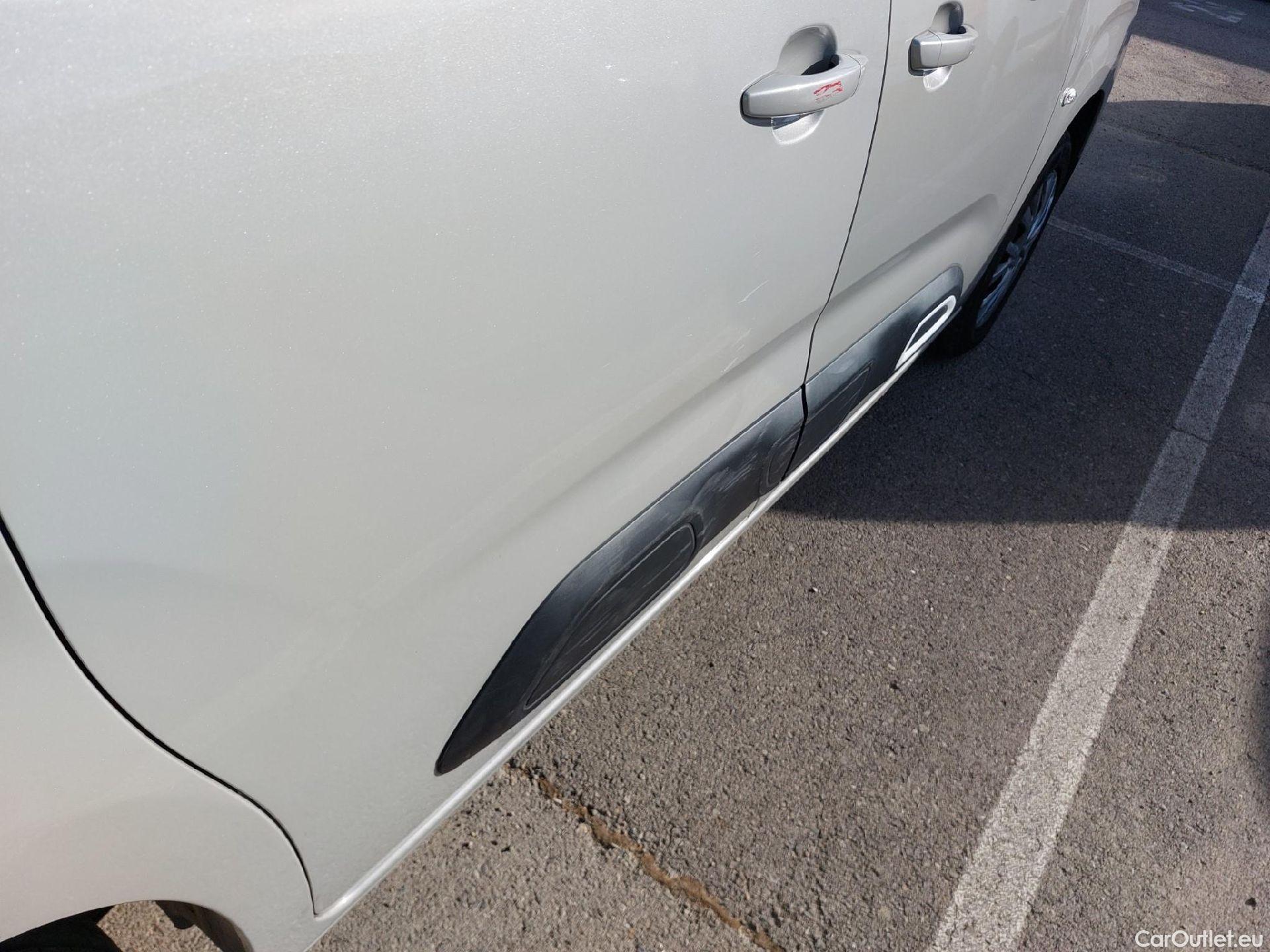  Citroen  Berlingo CITROEN  / 2018 / 5P / monovolumen compacto Talla M PureTech 110 S&S FEEL #13